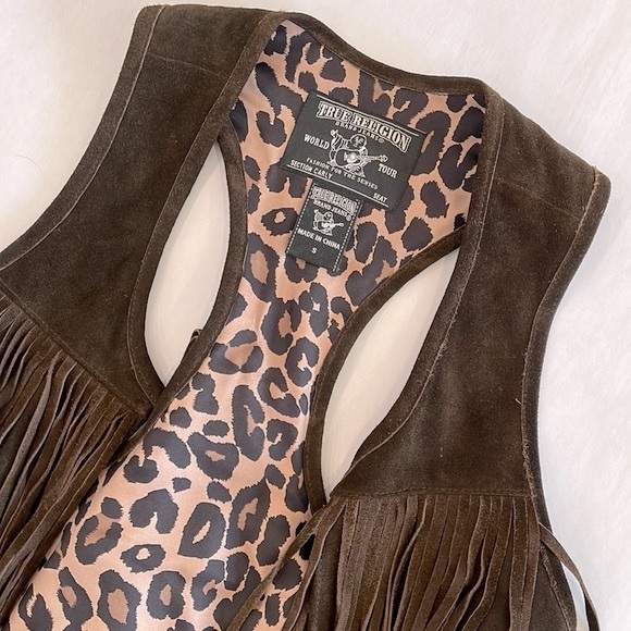 NEVER WORN TRUE RELIGION FRINGE VEST - Picture 4 of 5